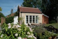 Field Cottage Bed and Continental Breakfast - B&B