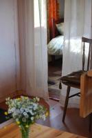 Cottage with Shared External Bathroom