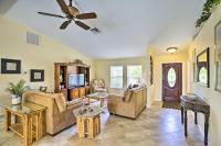 Dock and Canal Access Cape Coral Family Home - Bed and Breakfast Cape Coral
