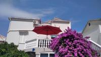 Apartamento con terraza