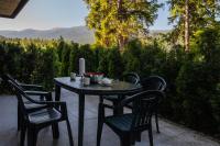 Two-Bedroom Apartment Superior with a terrace overlooking the mountains