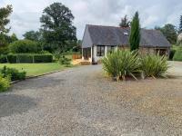 La Gasteboisiere with swimming pool and games room - B&B