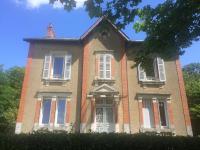 Le manoir de la Source au bord de l'EuroVélo 6 - B&B Cronat