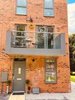 Cheerful 2-bed townhouse in Wakefield with parking - B&B Wakefield