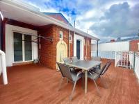 Waterviews - Hidden Gem in CBD - Sleeps 10 - Chambres d’hôtes Wagga Wagga