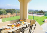 Private, Quiet, Isolated Villa in Chania / HomeAlone - Bed and Breakfast Chorafakia