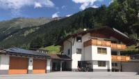 Ferienwohnung Sturm Pitztal - B&B