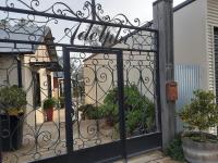 Adelphi Apartment 2- Poolside or Apartment 2A- King Studio - B&B Echuca