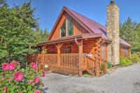 B&B Sevierville - Sevierville Cabin with Furnished Deck and Balcony - Bed and Breakfast Sevierville