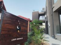 King Crimson Luxury Apartments - B&B Marathokefála