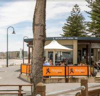 Stylish 3 bed, 300m to the beach Wifi, Parking, Glenelg South - B&B