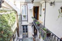 LA PERLA piccolo appartamento in piazza - B&B
