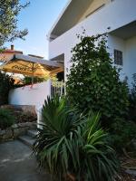 Centrally located 3 Bedroom Holiday House O'Live with private garden - Chambres d’hôtes Marina