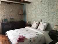 Triple Room with Shared Bathroom