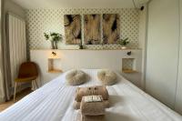 Aesthetics - 2 bedrooms and secure parking! - B&B