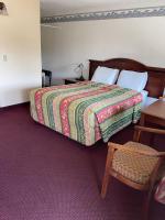 Habitación con cama grande