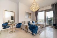 B&B Dubai - HiGuests - Spacious Apt for 5 With Spectacular Marina Views - Bed and Breakfast Dubai