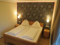 Deluxe Double Room with Shower