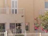 Litha House, 3 Bed Holiday Home set Over 3 Floors 2 Mins From Beach and all Amenities - Bed and Breakfast