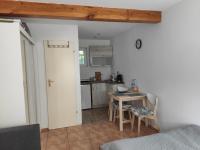 Economy Triple Room