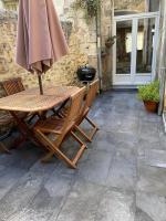 La Maison des Remparts - Gite 3 etoiles pour 8 pers a Loches - B&B
