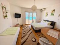 Studio with Balcony and Sea View (3 Adults)