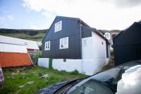 Cozy house in the idyllic village of Haldórsvík - B&B Haldarsvík