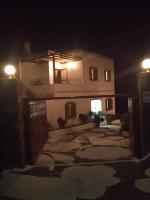 MILTIADIS APARTMENTS - Bed and Breakfast Andros