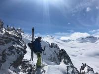 ALPINES 2 /près du funiculaire et gare sncf-garage privé-terrasse sud-46m2 - Chambres d'hôtes Bourg-Saint-Maurice