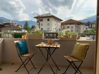 ALPINES 2 /près du funiculaire et gare sncf-garage privé-terrasse sud-46m2 - Chambres d'hôtes Bourg-Saint-Maurice