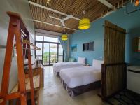 Double or Twin Room with Mountain View