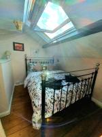 Quirky Kendal Cottage - B&B