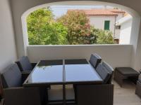 Apartment mit Terrasse
