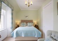 Zimmer mit Kingsize-Bett