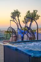 B&B Larnaka - Mesogios House Suites - Bed and Breakfast Larnaka