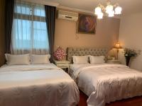 Camera Quadrupla con Bagno Privato 