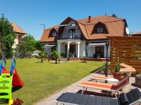 B&B Balatonlelle - Gabi Apartmanház - Bed and Breakfast Balatonlelle