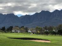 Cape Town Apartment on Erinvale Golf and Country Estate, Somerset West - B&B