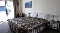King Studio with Spa Bath