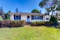 Classic Southold Country Charmer - B&B