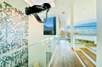 Hollywood Hills Modern Sanctuary–Jaw Dropping View - Bed and Breakfast Los Angeles
