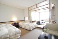 Twin Room with Tatami Area with Lake View(Buffet Dinner & Breakfast Included)