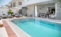 B&B Protaras - Chris Le Mare Gold Luxury Villa - Bed and Breakfast Protaras