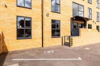 Contractor Base Near Isle of Grain - Spring - Apartment 3 - Ferienwohnung Gillingham