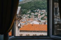 ART DECO CATHEDRAL APARTMENTS by DuHomes - B&B Dubrovnik