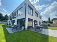 Apartments Saaldorf-Ferienhaus mit 6 Apartments 45qm-120qm direkt am Thüringer Meer-Bleilochtalsperre - Chambres d'hôtes Bad Lobenstein