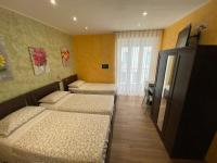 Chambre Triple avec Salle de Bains Privative