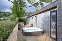 The Willows, Strawberryfield Park - B&B Cheddar