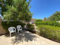 A cheerful chalet villa few steps to the beachside - B&B Marsá Maţrūḩ