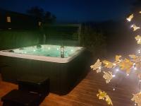 B&B Emmen - Jacuzzi huisje De Berenshoeve - Bed and Breakfast Emmen